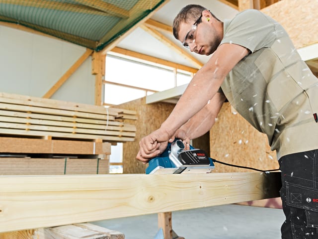 BSH6015A4370 GHO 28-82 D Professional Planer 710W 240V