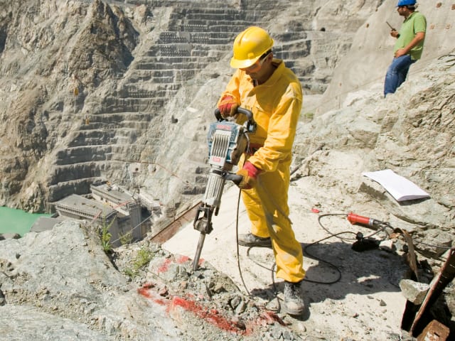 BSH611335060 GSH 16-28 Professional Road Breaker 1750W 110V