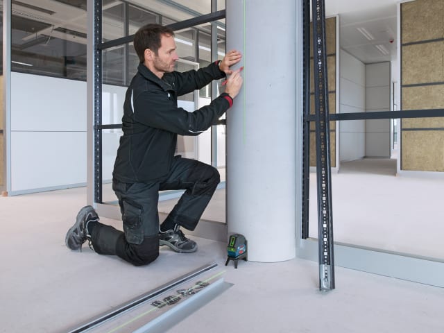 BSHGCL215G GCL 215-G Professional Self-Levelling Cross Line Laser Green