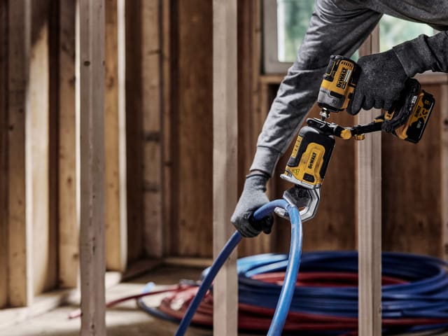 DEWDT20560QZ DT20560 Impact Rated PVC Pipe Cutter