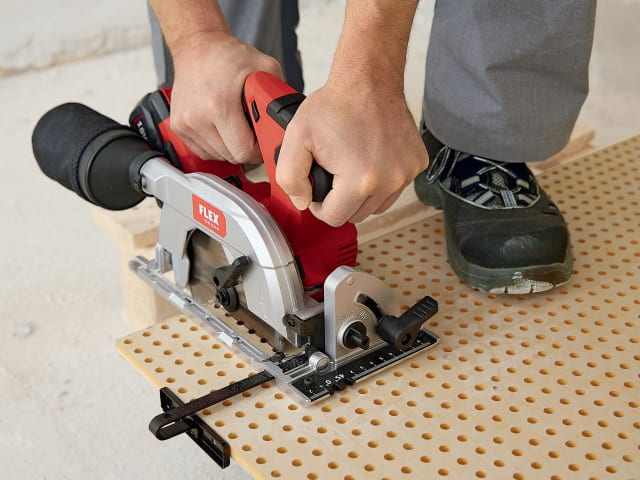 FLXCS62SET CS 62 18.0-EC Circular Saw 165mm 18V 2 x 5.0Ah Li-ion