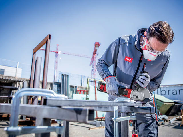 FLXLB12518N LB 125 18.0-EC C Grinder 125mm 18V Bare Unit