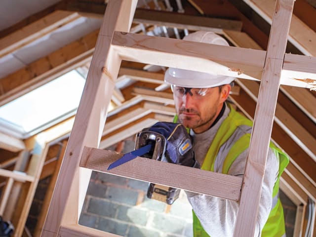 IRW10504158 956R Sabre Saw Blade Nail Embedded Wood Cutting 225mm Pack of 5