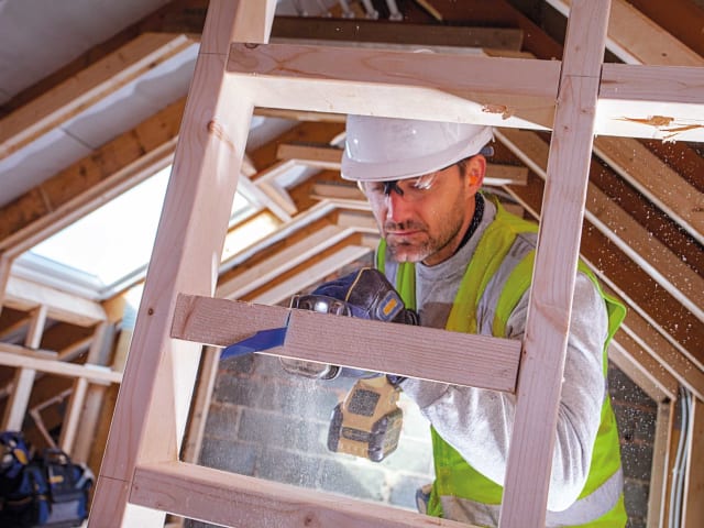 IRW10506430 956R Sabre Saw Blade Nail Embedded Wood Cutting 225mm Pack of 2