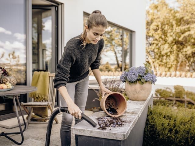 KARWD4N WD 4 Wet & Dry Vacuum 1000W 240V