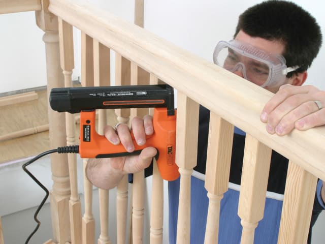 TAC0327 191EL Master Pro Nailer & Stapler 240V