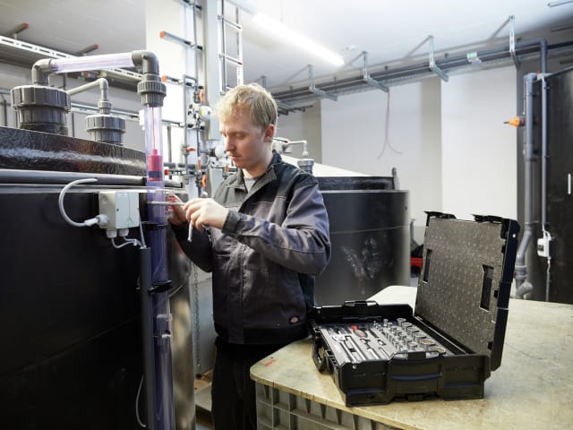 WHA44685 1/4in & 1/2in Nut Driver & Bit Set, 60 Piece (inc. Case)